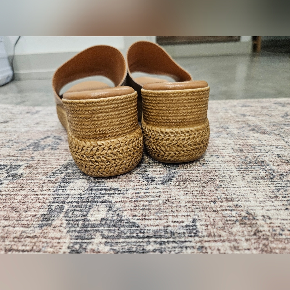 Sergio Rossi Suede Wedges - Picture 4 of 13
